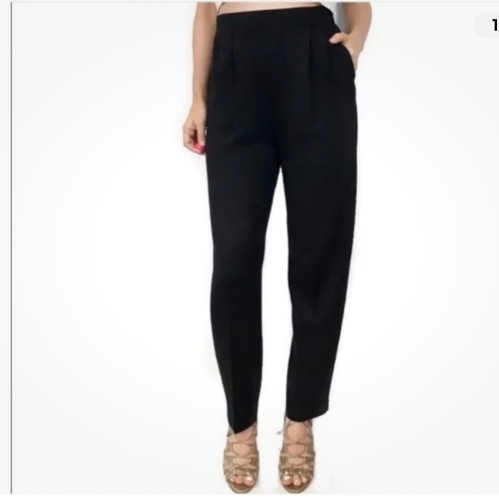 St. John Basic Santana knit black pleated pants
